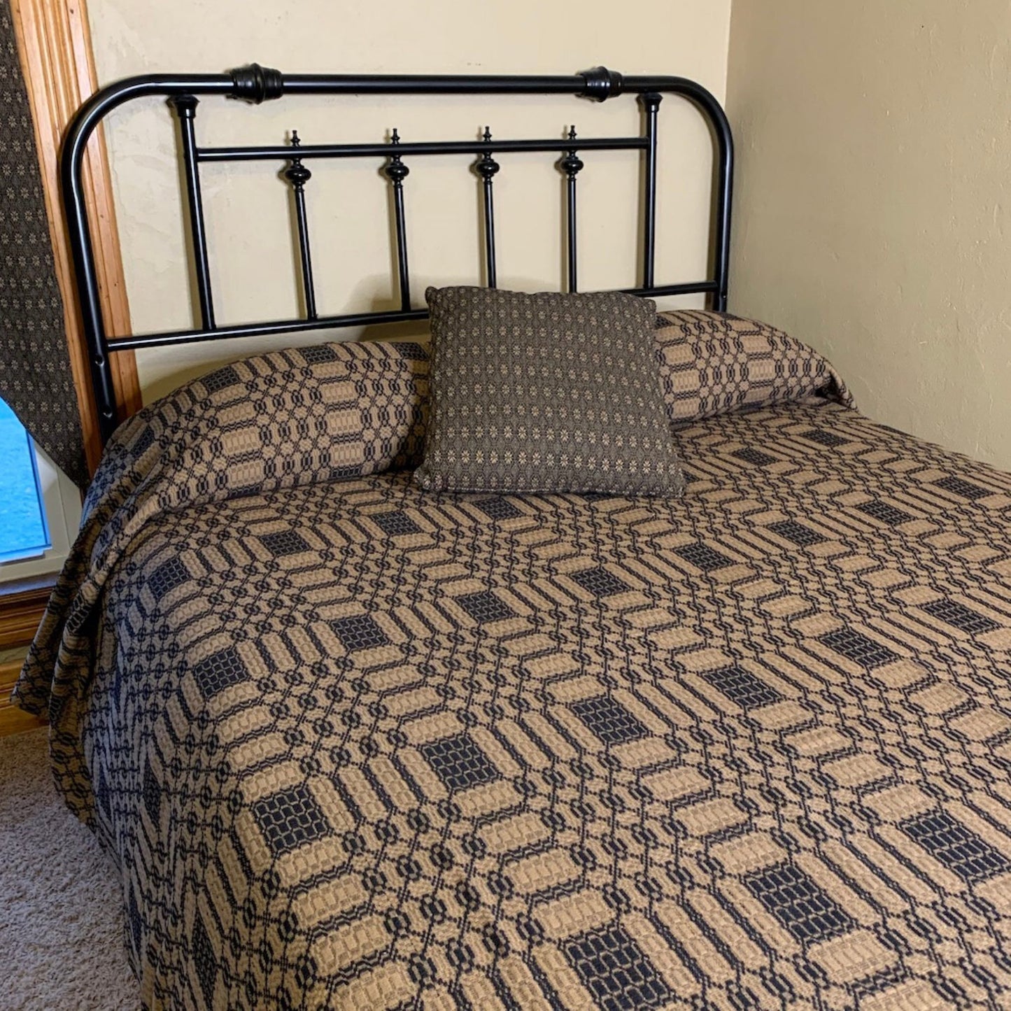 Westbury Black and Tan Woven Coverlet